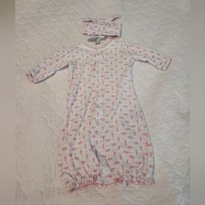 NWT. Kissy Kissy Convertible Gown with matching hat. Pink puppies